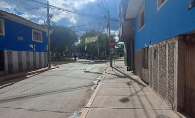 EN VENTA CASA COMO TERRENO A UNOS PASOS DE LA PLAZOLETA DE CHINPAHUAYLLA - SAN JERONIMO