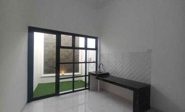 Rumah Komersial 2 Lantai Strategis Tengah Kota Dekat CIPLAZZ Rajabasa, Bandar Lampung