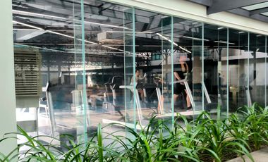 New Executive Style Condo - Solstice Tower 2, Makati Circuit, Central Manila!
