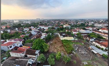 Kost Baru UGM, Desain menawan, 20 & 22  kamar, KM dalam, parkir 3 mobil 20 motor