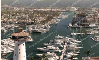 PUERTO VALLARTA BEACHFRONT..Departamentos de súper lujo en preventa en MARINA VALLARTA. A Orilla del Océano Pacífico