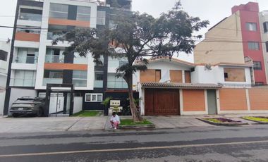 VENDO TERRENO DE 469 M2 EN SAN BORJA