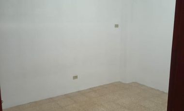 Alquilo departamento de 3 dormitorios en Kennedy