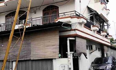 Dijual cepat rumah kontrakan dan kosan 2rumah jadi satu di tangsel