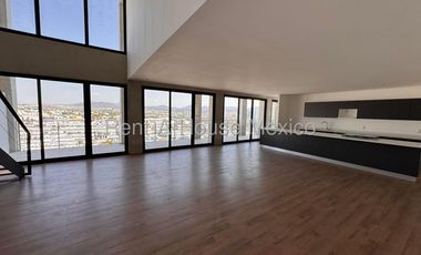 Altos de Juriquilla penthouse de dos niveles en RENTA QH3436