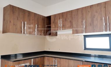 Casa en venta de 3 recámaras, muy cerca de playa de Chelem