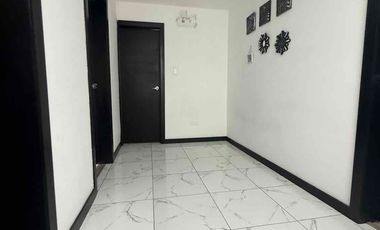 Amplia Casa Amoblada en Renta con espacioso garaje