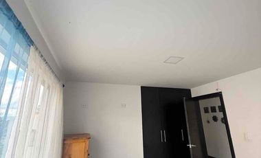 Amplia Casa Amoblada en Renta con espacioso garaje