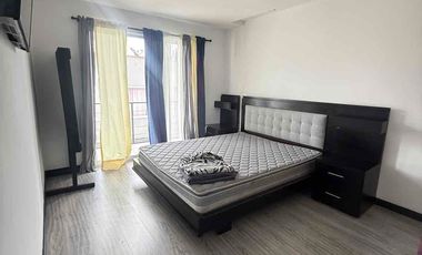 Amplia Casa Amoblada en Renta con espacioso garaje