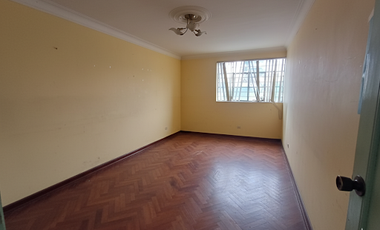 AMPLIA CASA PARA USO EMPRESARIAL