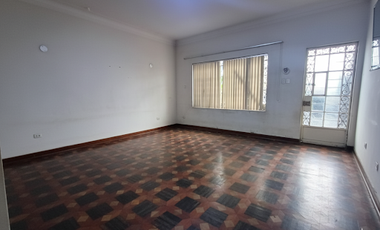 AMPLIA CASA PARA USO EMPRESARIAL