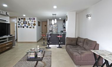 Apartamento de 3 alcobas y servicio en venta. Medellín - Conquistadores