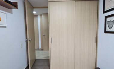 Apartamento de 3 alcobas y servicio en venta. Medellín - Conquistadores