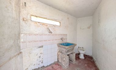 CASA 2 DORMITORIOS-PARRILLERO-GARAGE