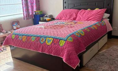 de renta casa vacía o amoblada  amplio jardín  3 habitaciones  3 parqueaderos cubiertos  con porch pérgola más estudio 2 bodegas