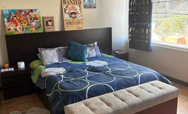 de renta casa vacía o amoblada  amplio jardín  3 habitaciones  3 parqueaderos cubiertos  con porch pérgola más estudio 2 bodegas