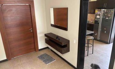 de renta casa vacía o amoblada  amplio jardín  3 habitaciones  3 parqueaderos cubiertos  con porch pérgola más estudio 2 bodegas