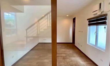 House For Rent Mahogany Place Acacia Estates Taguig 4 Bedroom Townhouse