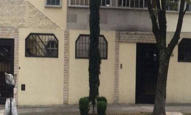 CASA EN REMATE EN NAUCALPAN CIUDAD SATELITE