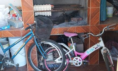 Linda Parcela 5000 m2, 100 construídos, 3dormitorios, 2 baños.