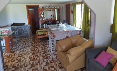 Linda Parcela 5000 m2, 100 construídos, 3dormitorios, 2 baños.