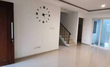 Rumah 2 lantai di Bintaro Cluster ada Private kolam renang Dewasa