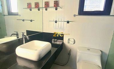 Mahogany Place 2-Bedroom 3-Storey Townhouse for Rent with 2 Parking Slots in Taguig City