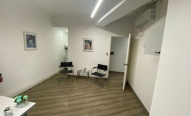 Gran oficina 471 m2, muchos privados, especial cosmética