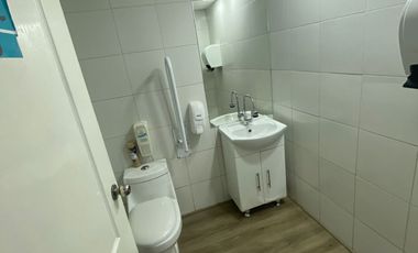 Gran oficina 471 m2, muchos privados, especial cosmética