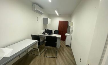 Gran oficina 471 m2, muchos privados, especial cosmética