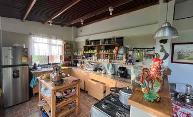 Vendo Finca por la Av. Condina