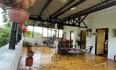 Vendo Finca por la Av. Condina