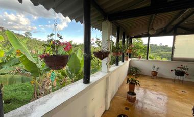 Vendo Finca por la Av. Condina