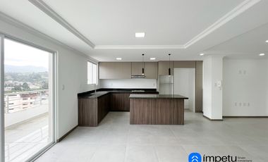 Departamento triplex en venta en sector Estancia Norte cerca de la avenida principal al norte de la ciudad de Loja