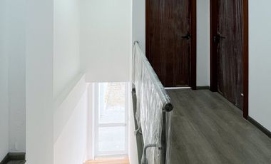 Departamento triplex en venta en sector Estancia Norte cerca de la avenida principal al norte de la ciudad de Loja