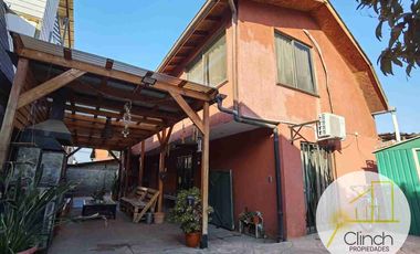 Se Vende Hermosa Casa en Villa Lo Arrieta – La Reina