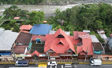 Venta de Hosteria con locales comerciales en Rio Negro-Baños