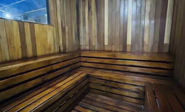 Venta de Hosteria con locales comerciales en Rio Negro-Baños