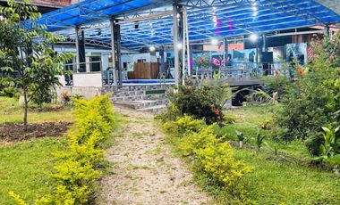 Venta de Hosteria con locales comerciales en Rio Negro-Baños