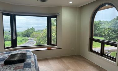 5BR Luxury Home – Ayala Greenfield Estates