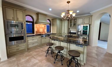 5BR Luxury Home – Ayala Greenfield Estates