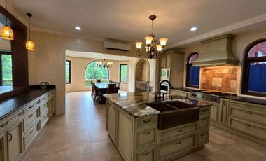 5BR Luxury Home – Ayala Greenfield Estates