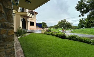 5BR Luxury Home – Ayala Greenfield Estates