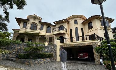 5BR Luxury Home – Ayala Greenfield Estates