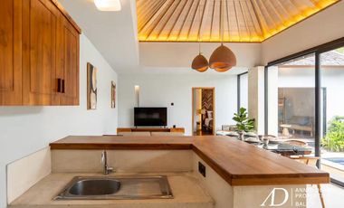 FREEHOLD | FULLY FURNISHED 2-BEDROOM VILLA IN PRIME SEMINYAK