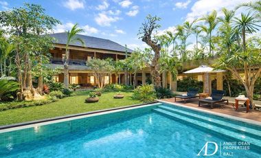 FREEHOLD | LUXURY 6-BEDROOM ESTATE IN PRIME OBEROI, SEMINYAK