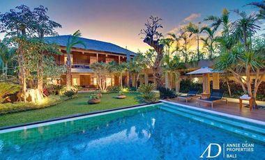 FREEHOLD | LUXURY 6-BEDROOM ESTATE IN PRIME OBEROI, SEMINYAK