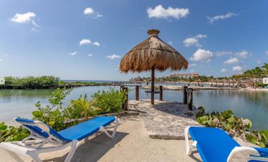 Impresionante beachfront penthouse en Quinta Luna, Puerto Aventuras