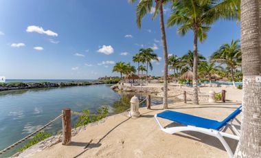 Impresionante beachfront penthouse en Quinta Luna, Puerto Aventuras