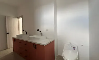 VENDO CASA INDEPENDIENTE EN LA CIUDAD DE PORTOVIEJO
